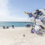 Økonomisk hjælp til at fjerne skrald på stranden